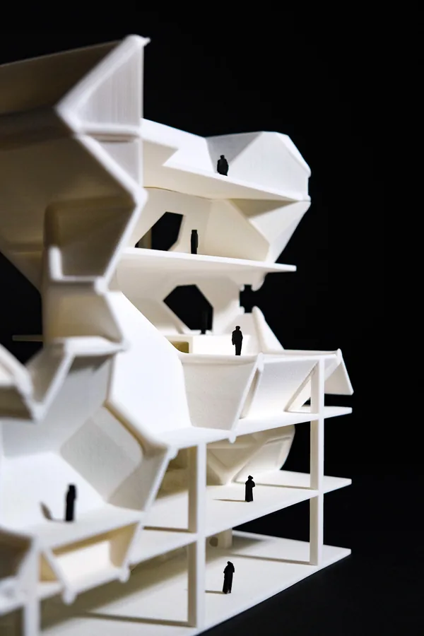 Model of intervention with existing building (1:100)