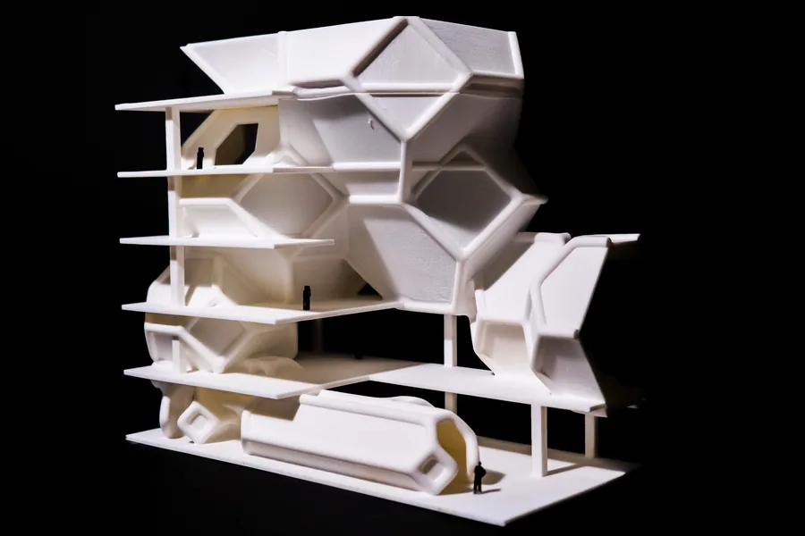 Model of intervention with existing building (1:100)